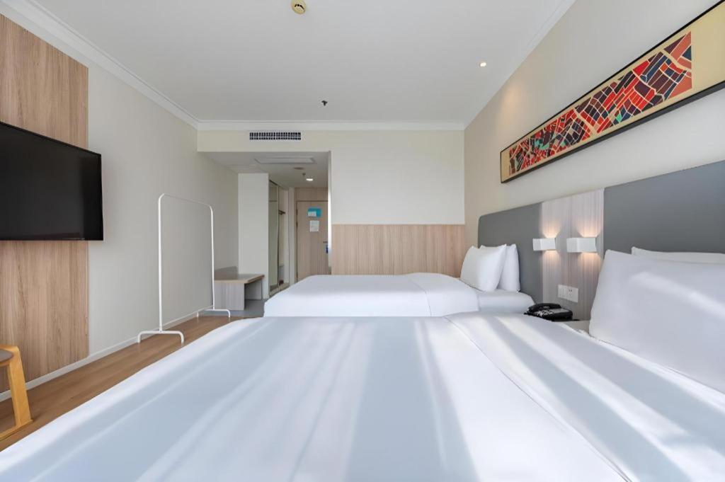 Hanting Hotel Shanghai Caohejing Yishan Road Exteriör bild