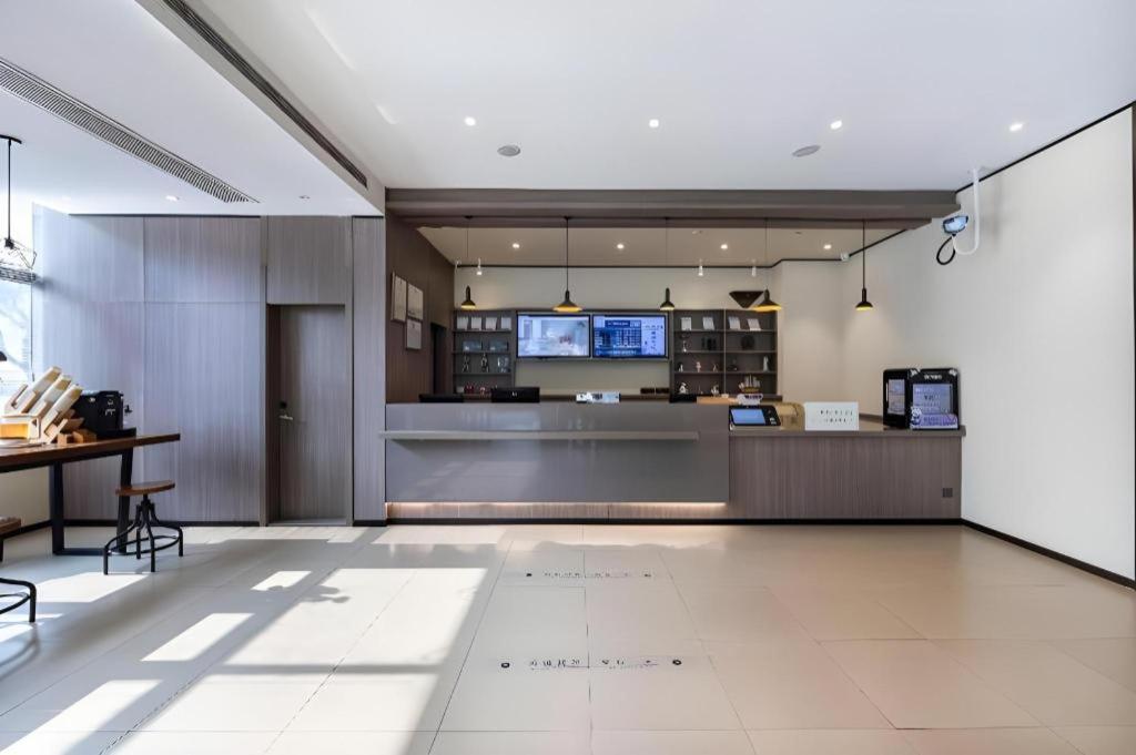 Hanting Hotel Shanghai Caohejing Yishan Road Exteriör bild