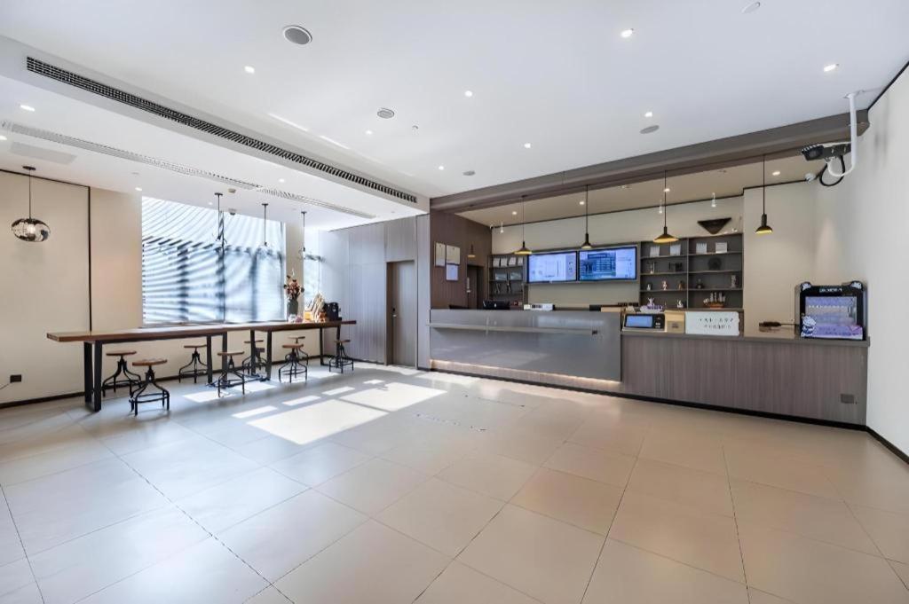 Hanting Hotel Shanghai Caohejing Yishan Road Exteriör bild