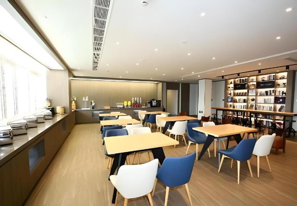 Hanting Hotel Shanghai Caohejing Yishan Road Exteriör bild