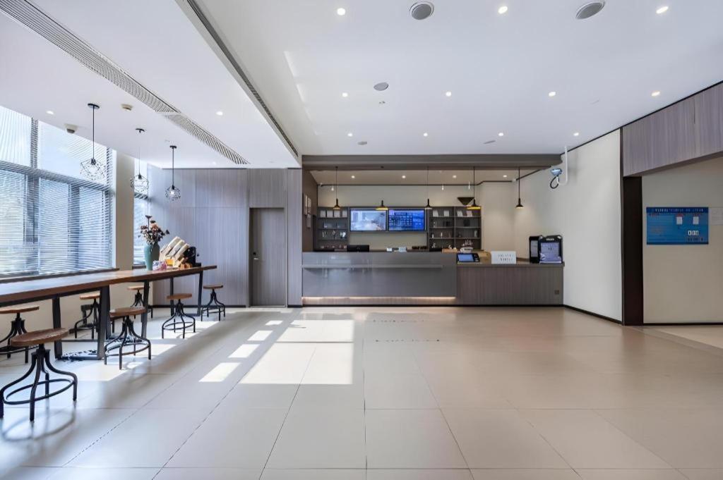 Hanting Hotel Shanghai Caohejing Yishan Road Exteriör bild